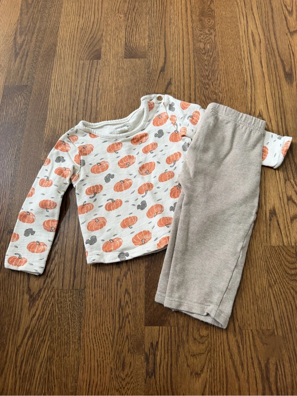 Carter’s Organic Cotton Pumpkin Print 2-Piece Set, size 24 months